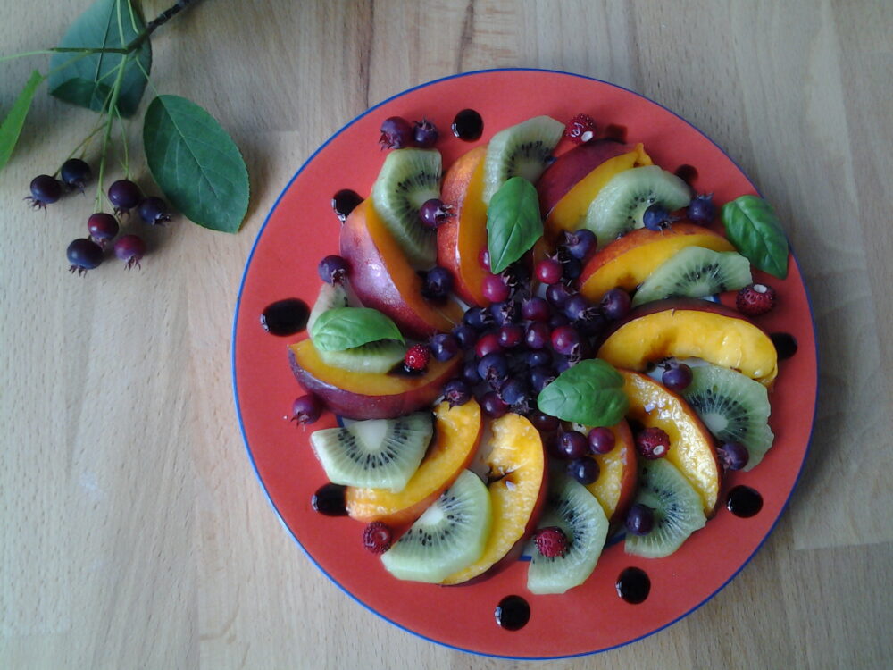 Fruitsalade met nectarine, kiwi & krenten